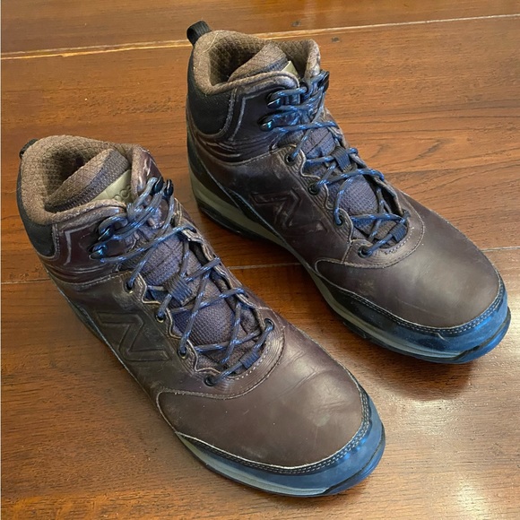 Men’s New Balance Waterproof Boots - Picture 2 of 7